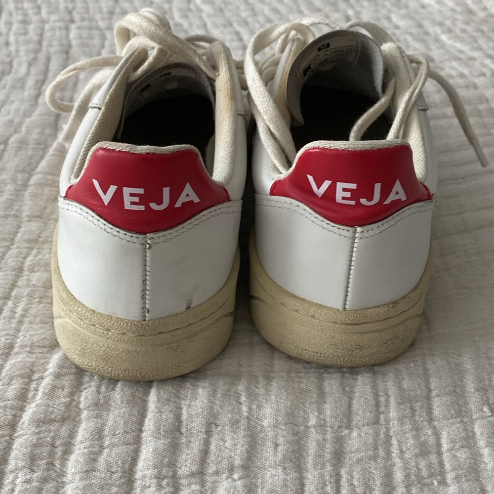 Veja V10 sneakers - Picture 3 of 5